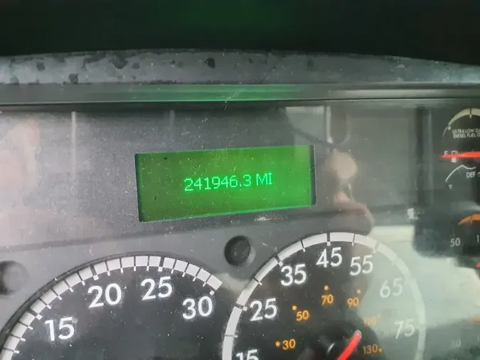 2018 FREIGHTLINER M2 106