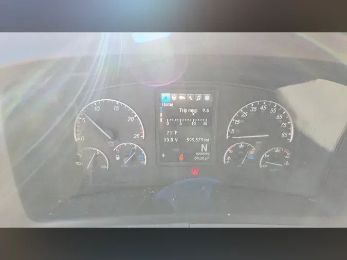 2022 Freightliner Cascadia 126