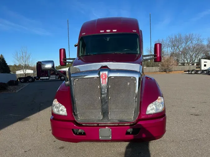 2022 Kenworth T680bce412500a6d2fe398cf64f4b571d40f