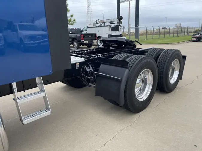 2023 Peterbilt 579