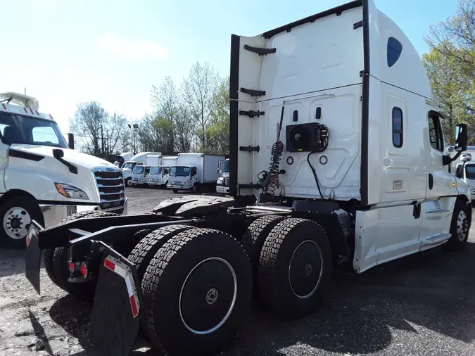 2019 FREIGHTLINER/MERCEDES CASCADIA 125