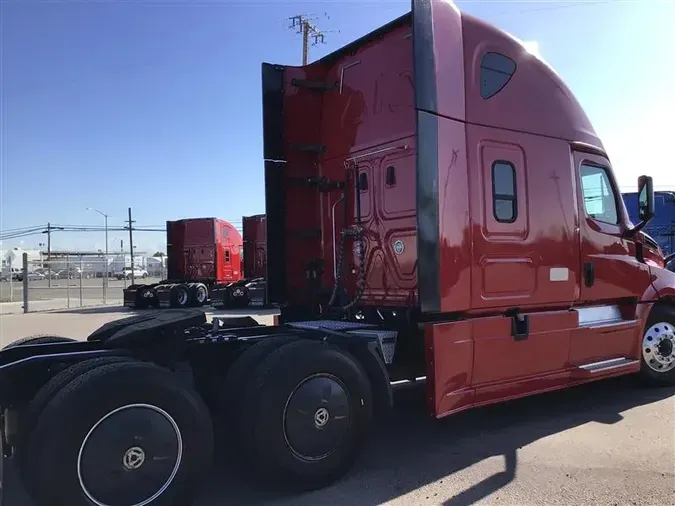 2021 FREIGHTLINER CASCADEVO1