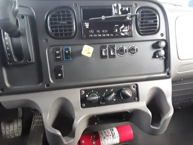 2019 FREIGHTLINER/MERCEDES M2 106