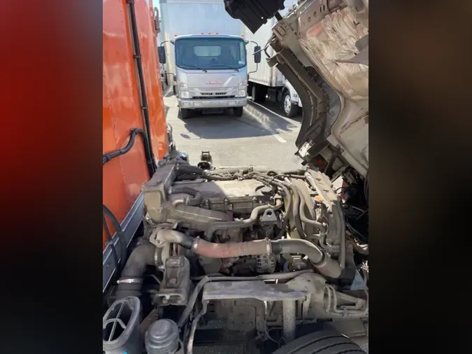 2019 ISUZU NQR