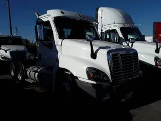 2019 FREIGHTLINER/MERCEDES CASCADIA 125