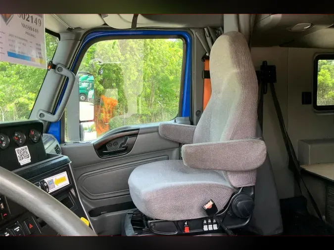 2022 INT LT625 6x4