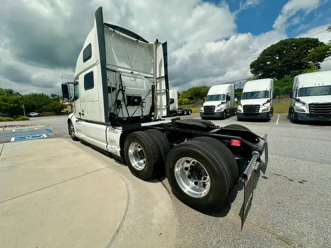 2023 Volvo VNL64T860