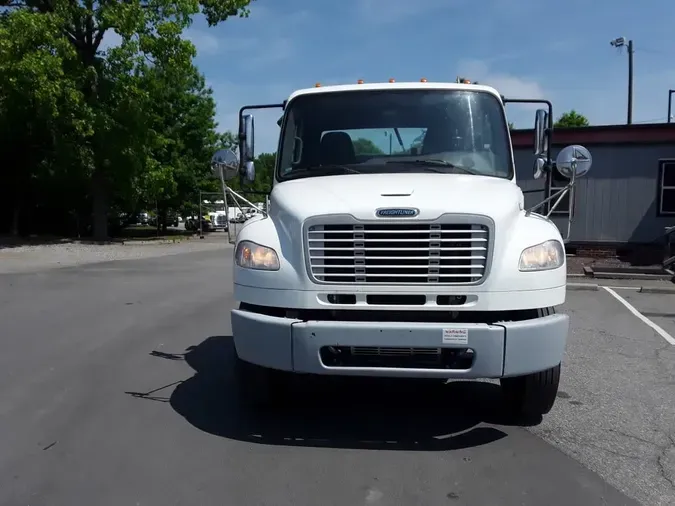 2016 FREIGHTLINER/MERCEDES M2 106