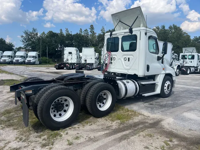 2018 FREIGHTLINER/MERCEDES CASCADIA 125