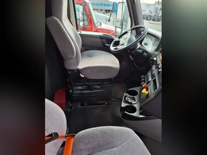 2019 NAVISTAR INTERNATIONAL LT625 SLPR CAB