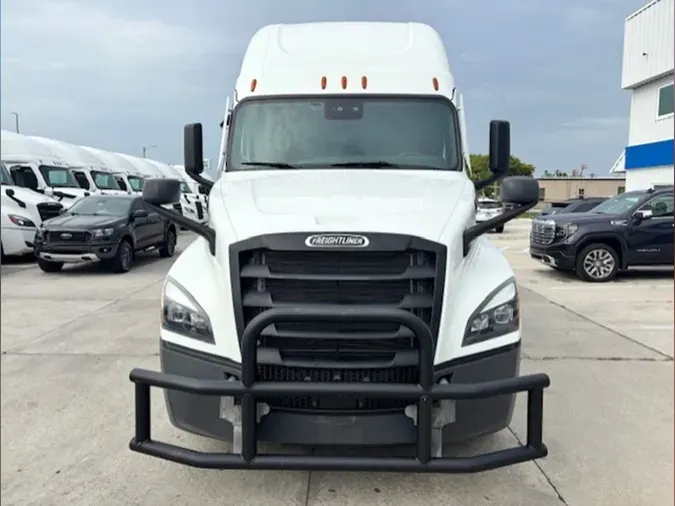 2023 Freightliner Cascadia 126