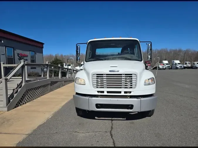 2018 FREIGHTLINER/MERCEDES M2 106