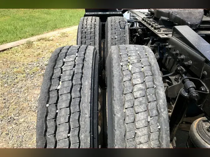 2022 INT LT625 6x4