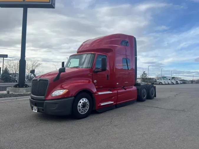 2022 International LT625