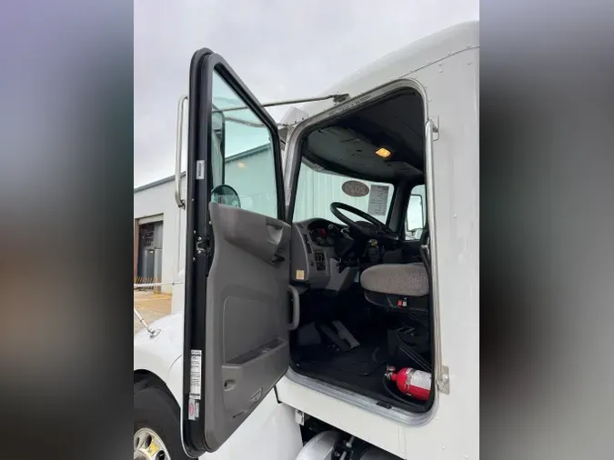 2020 Peterbilt 337