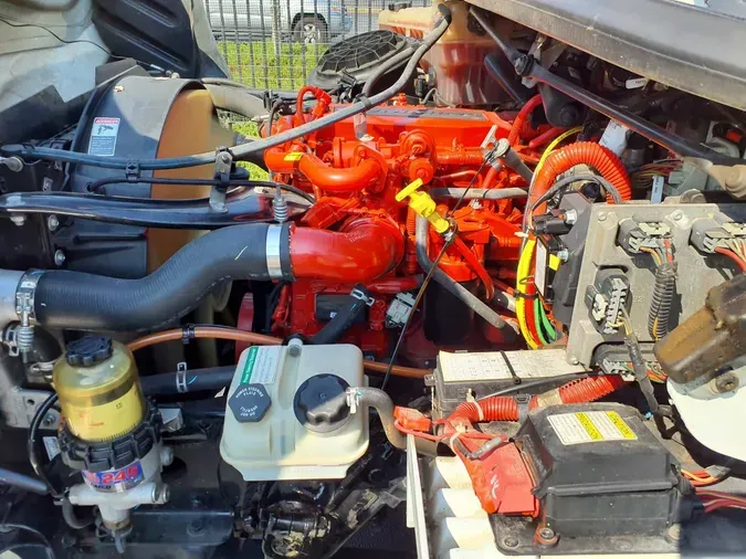 2019 FREIGHTLINER/MERCEDES M2 106