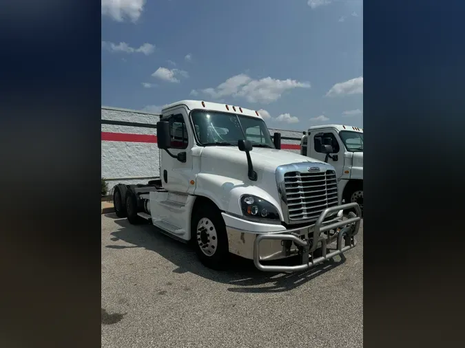 2020 FREIGHTLINER/MERCEDES CASCADIA 125