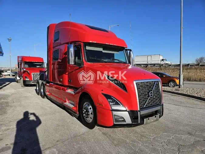 2023 VOLVO VNL64T860