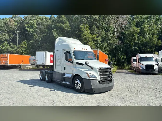 2022 Freightliner Cascadia 126bd123e55d2601e46edc1fa3e6703be40