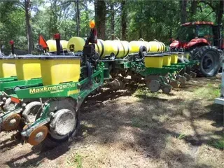 2002 JOHN DEERE 1770