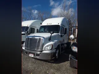 2020 FREIGHTLINER/MERCEDES CASCADIA 125