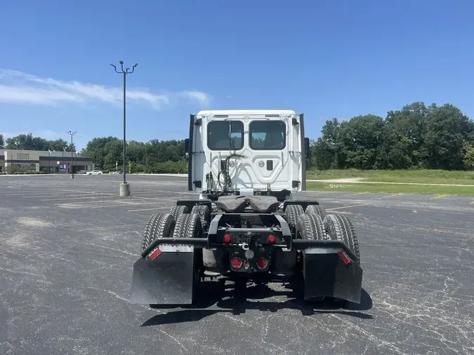 2016 Freightliner Cascadia