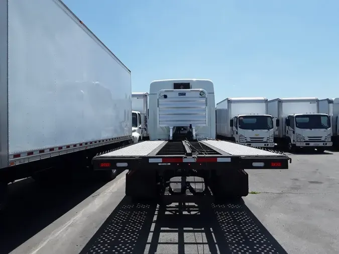 2019 FREIGHTLINER NEW CASCADIA 126