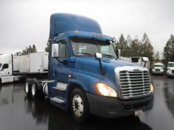 2017 FREIGHTLINER/MERCEDES CASCADIA 125