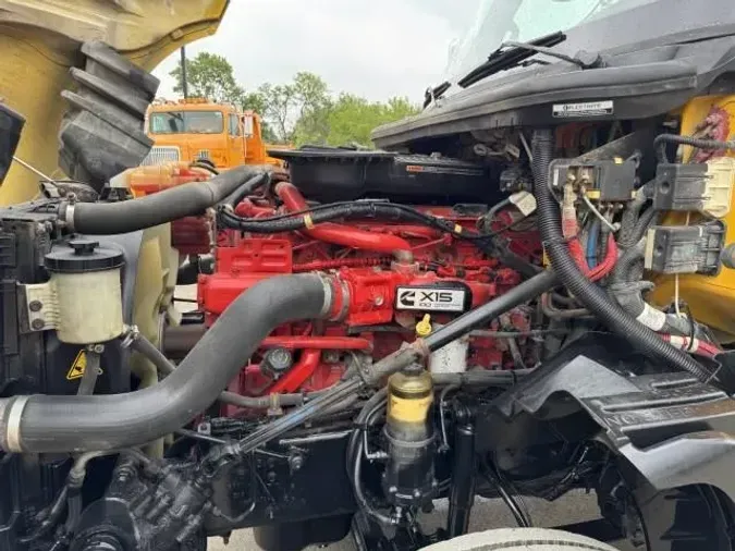 2021 International LT625
