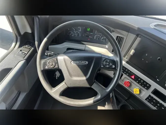 2021 FREIGHTLINER CA126