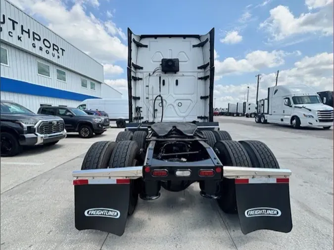 2023 Freightliner PT126SLP