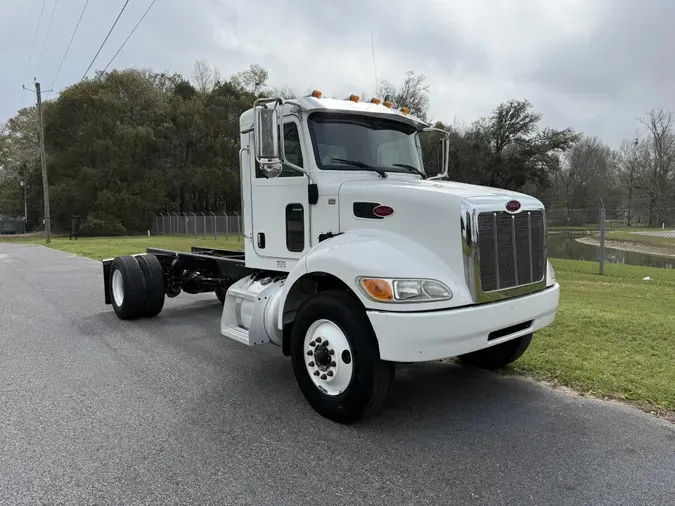 2018 Peterbilt 337