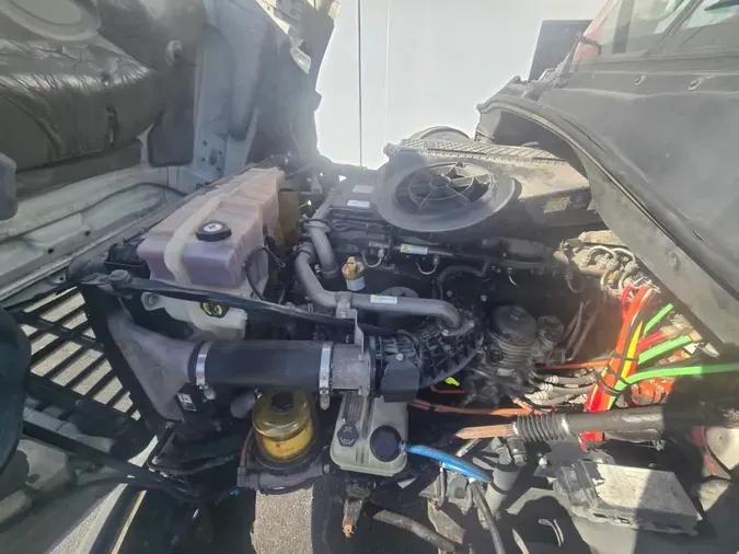 2018 FREIGHTLINER/MERCEDES CASCADIA 125