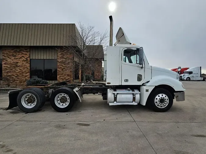 2005 FREIGHTLINER Columbia