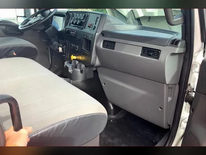 2020 INT MV607