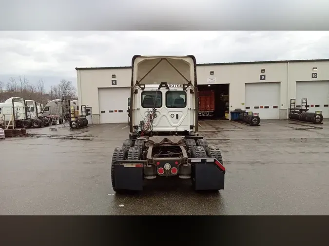 2020 Freightliner Cascadia 126