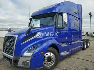 2023 VOLVO VNL64T860