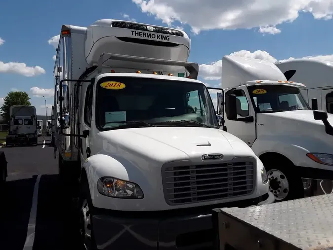 2018 FREIGHTLINER M2 106