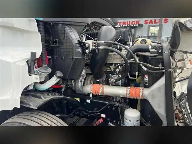 2021 FREIGHTLINER CA116