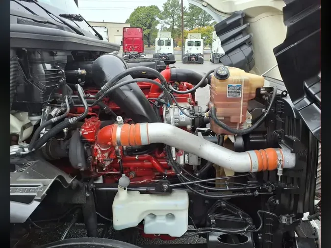 2020 NAVISTAR INTERNATIONAL LT625 SLPR CAB