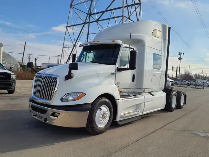 2019 NAVISTAR INTERNATIONAL LT625 SLPR CABbd2d5777cb56c58130f55464f658ada1