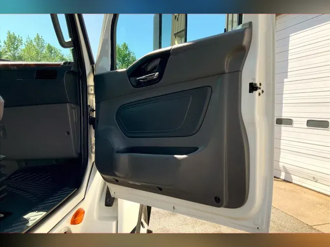 2021 INT LT625 6x4