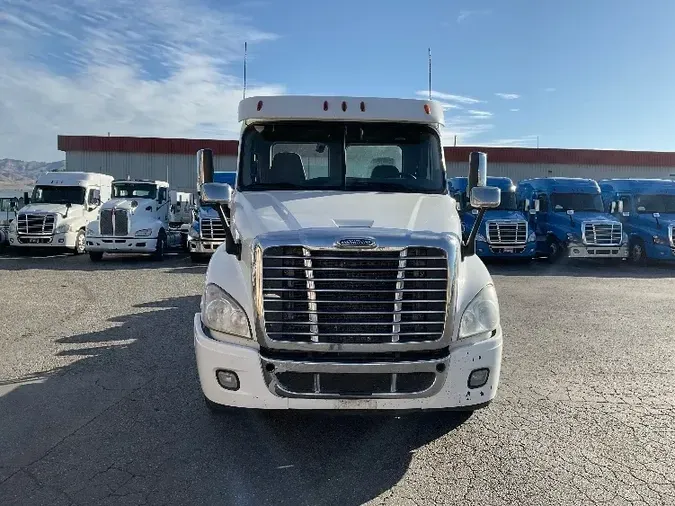 2018 Freightliner X12584ST