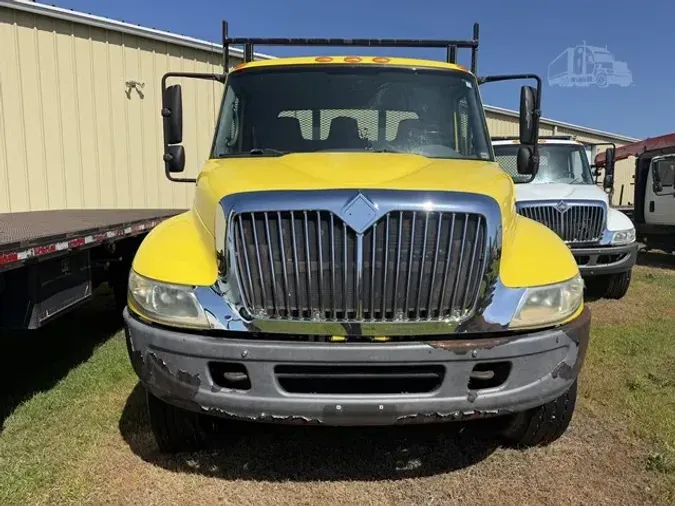 2004 INTERNATIONAL DURASTAR 4300