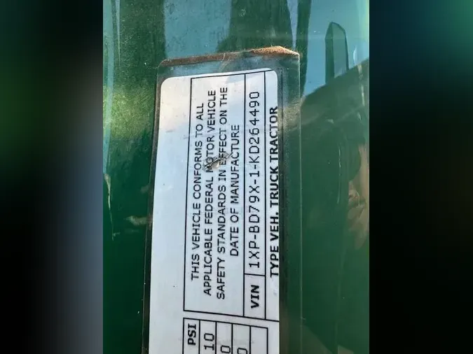 2019 Peterbilt 579bd3758251ebeadbce81d5e2344be5f54