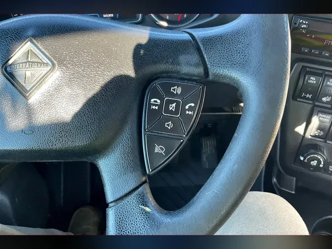 2021 INT LT625 6x4
