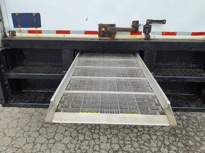 2019 NAVISTAR INTERNATIONAL 4300