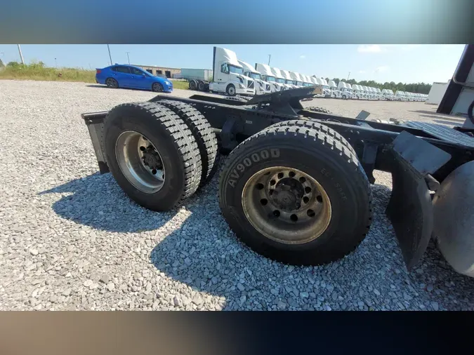 2018 Volvo VNL300