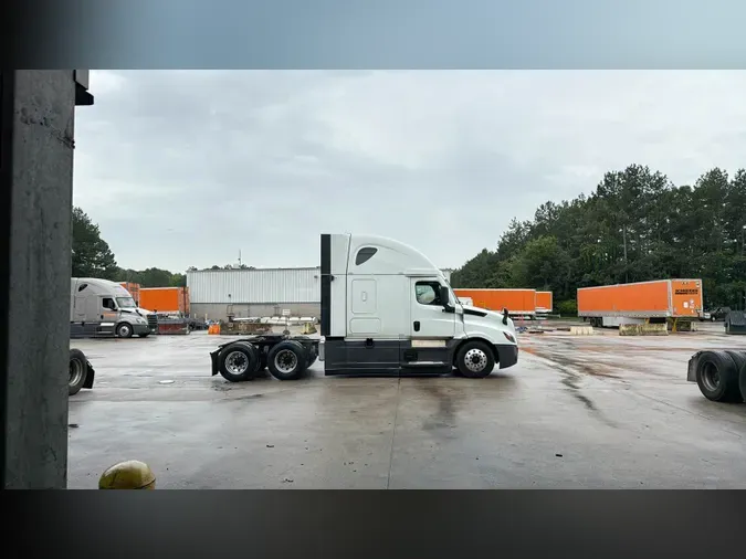 2022 Freightliner Cascadia
