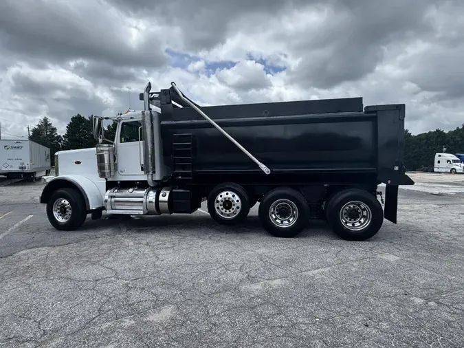 2020 Peterbilt 389